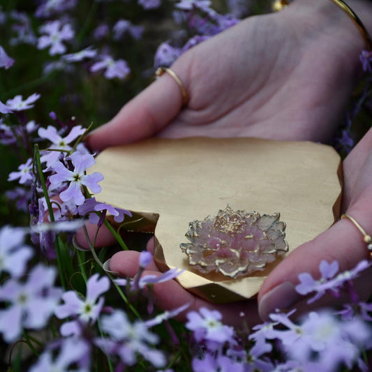 Tips for Keeping Glitter Afloat in Your Epoxy Resin Projects!
